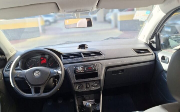 Voyage 2022 carro à venda, seminovo, econômico e ideal para motoristas de aplicativo