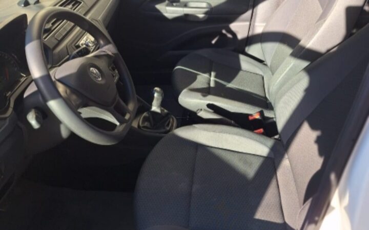 Voyage 2022 carro à venda, seminovo, econômico e ideal para motoristas de aplicativo